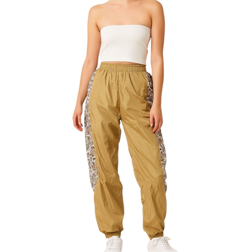 URBAN OUTFITTERS Windbreaker Jogger‎ Pants. Size Small